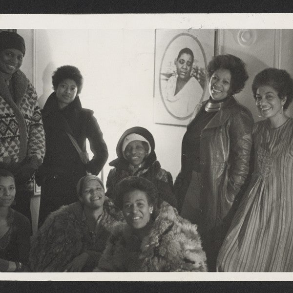 1977 photo of luminary Black writers gathered in an NYC apartment